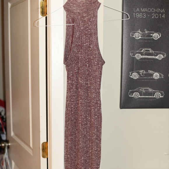 Knitted Sleeveless Bodycon Dress - Picture 2 of 3